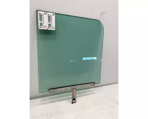 PETERBILT 379 Glass