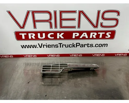 PETERBILT 379 Hood Parts