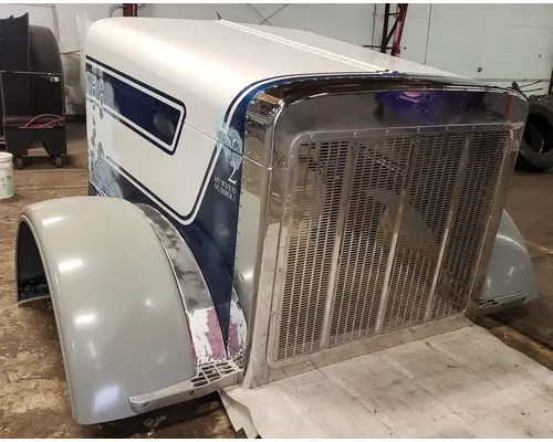 PETERBILT 379 Hood