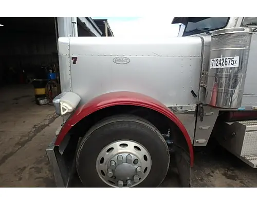 PETERBILT 379 Hood