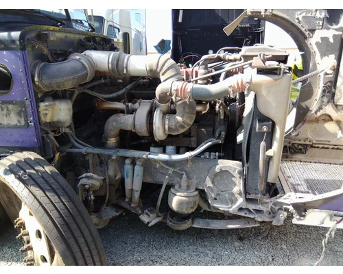PETERBILT 379 POWER STEERING RESERVOIR