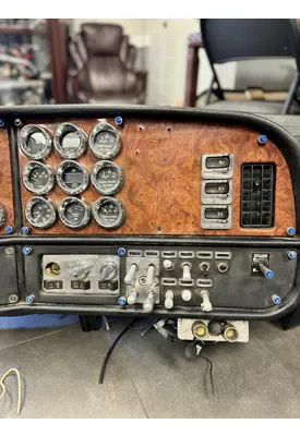 PETERBILT 379 Panel Dash Assembly 