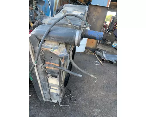 PETERBILT 379 Radiator