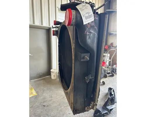 PETERBILT 379 Radiator