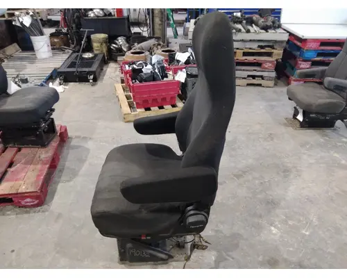 PETERBILT 379 SEAT, FRONT