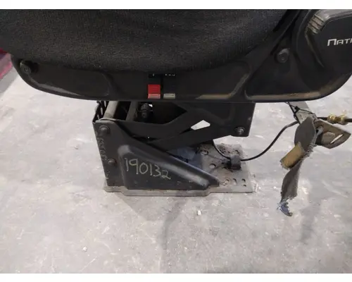 PETERBILT 379 SEAT, FRONT