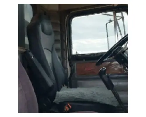 PETERBILT 379 SEAT, FRONT