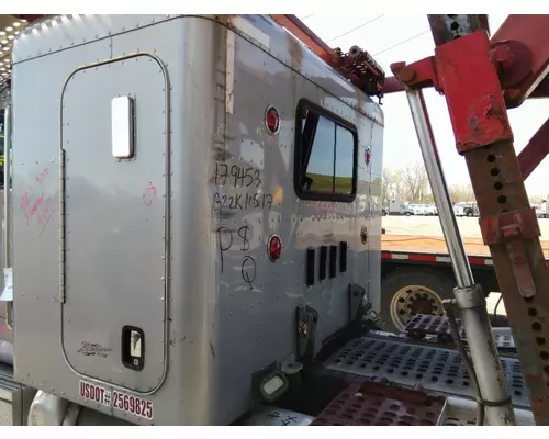 PETERBILT 379 SLEEPER