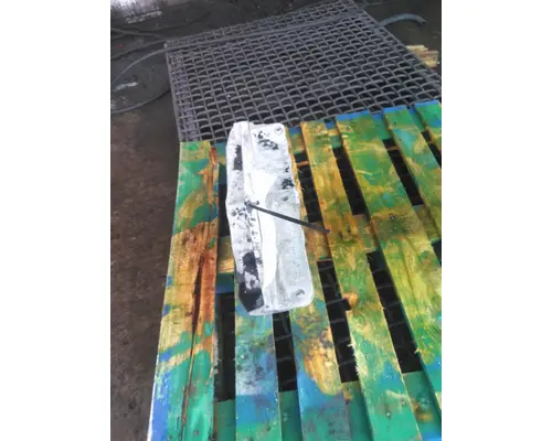 PETERBILT 379 SPRING HANGER