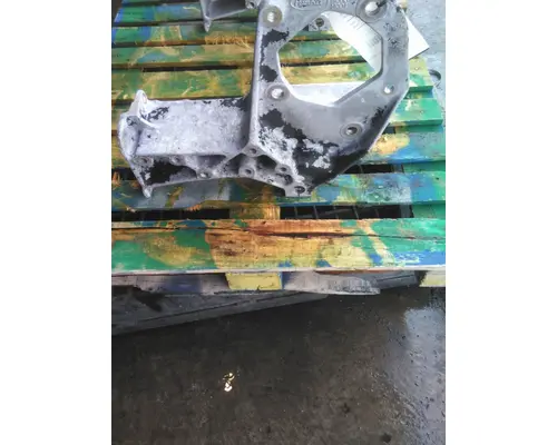 PETERBILT 379 SPRING HANGER