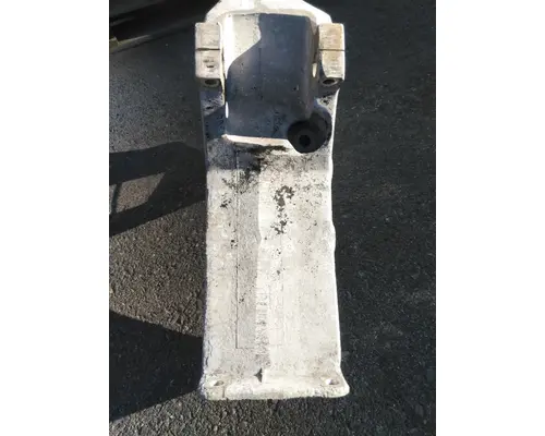 PETERBILT 379 SPRING HANGER