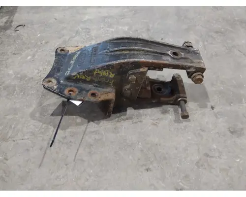 PETERBILT 379 SPRING HANGER