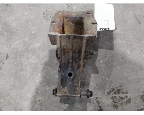 PETERBILT 379 SPRING HANGER