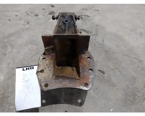 PETERBILT 379 SPRING HANGER