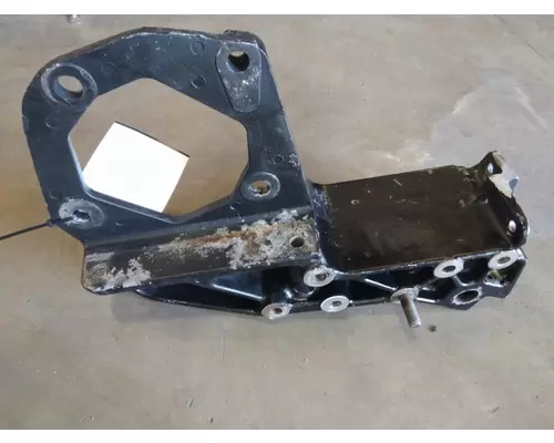 PETERBILT 379 SPRING HANGER