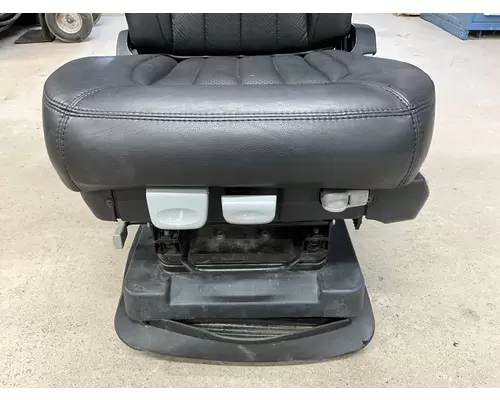 PETERBILT 379 Seat, Front