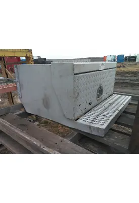 PETERBILT 379 TOOL BOX