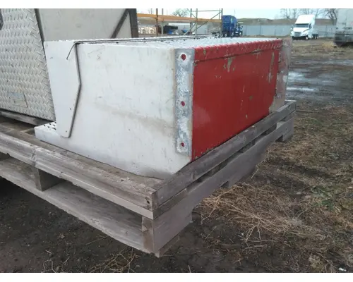 PETERBILT 379 TOOL BOX