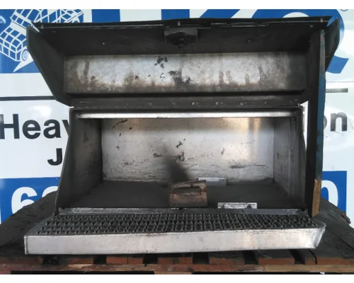 PETERBILT 379 TOOL BOX
