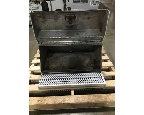 PETERBILT 379 Tool Box