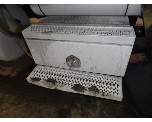 PETERBILT 379 Tool Box