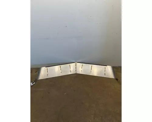 PETERBILT 379 Visor