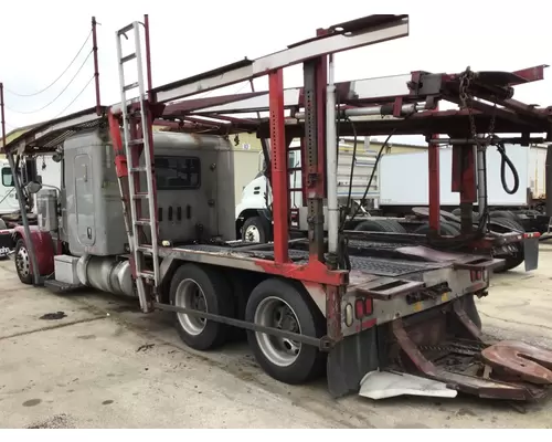 PETERBILT 379 WHOLE TRUCK FOR PARTS