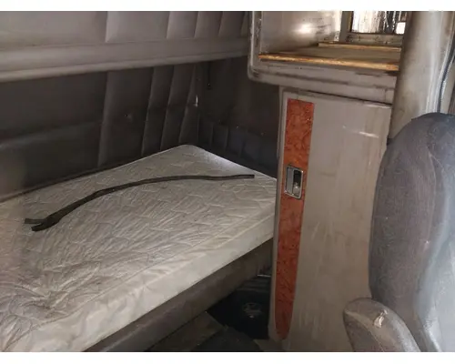 PETERBILT 379 WHOLE TRUCK FOR RESALE