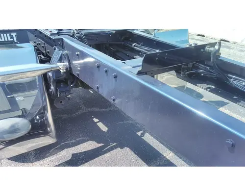 PETERBILT 379 WHOLE TRUCK FOR RESALE