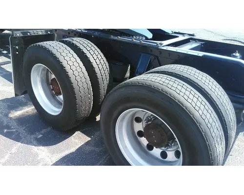 PETERBILT 379 WHOLE TRUCK FOR RESALE