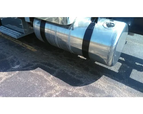 PETERBILT 379 WHOLE TRUCK FOR RESALE