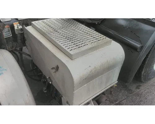 PETERBILT 382 BATTERY BOX