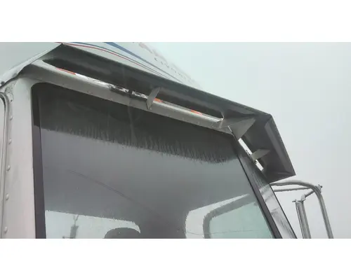 PETERBILT 382 CAB CLIP