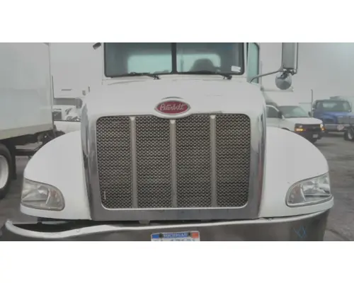 PETERBILT 382 HOOD