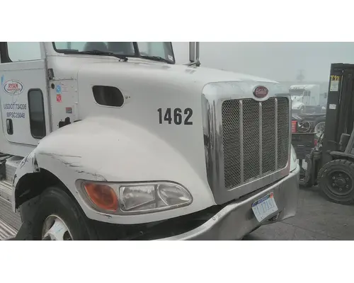 PETERBILT 382 HOOD