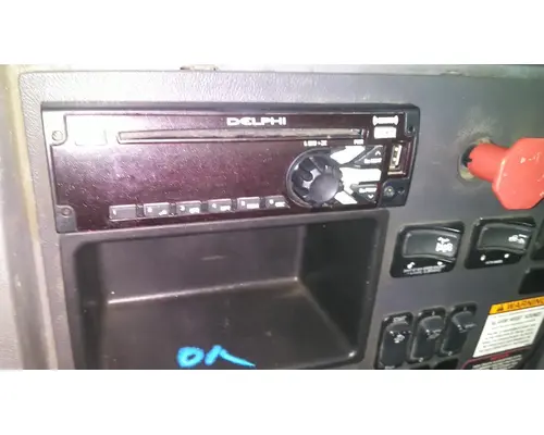 PETERBILT 382 RADIO AMFMBLUETOOTH
