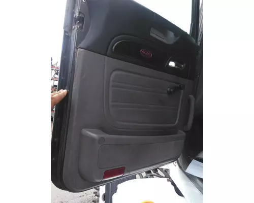 PETERBILT 384 2007-2016 DOOR ASSEMBLY, FRONT