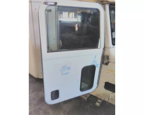 PETERBILT 384 2007-2016 DOOR ASSEMBLY, FRONT