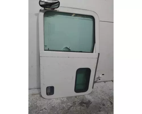 PETERBILT 384 2007-2016 DOOR ASSEMBLY, FRONT