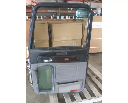 PETERBILT 384 2007-2016 DOOR ASSEMBLY, FRONT