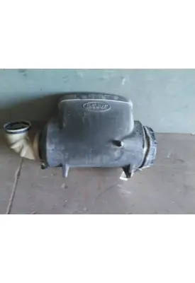PETERBILT 384 AIR CLEANER