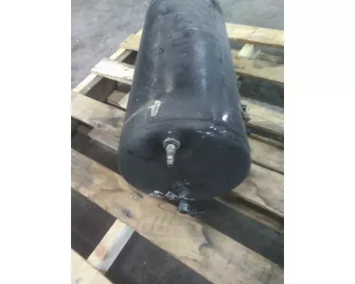 PETERBILT 384 AIR TANK