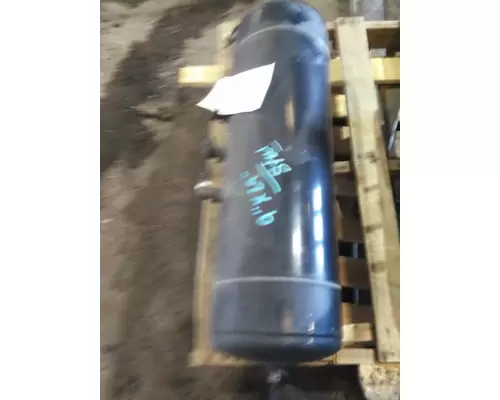 PETERBILT 384 AIR TANK