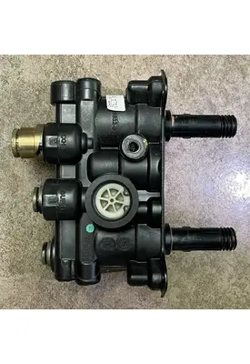 PETERBILT 384 Air Brake Dash Valve