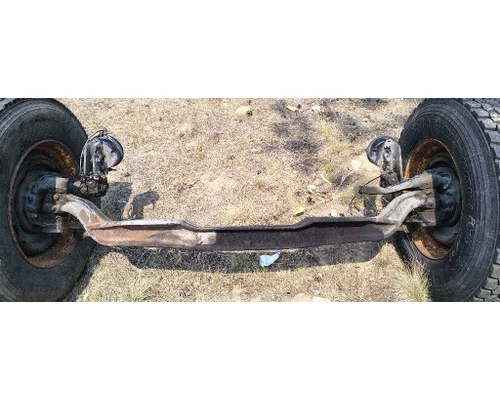 PETERBILT 384 Axle Assembly, Front (Steer)