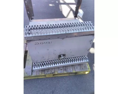 PETERBILT 384 BATTERY BOX