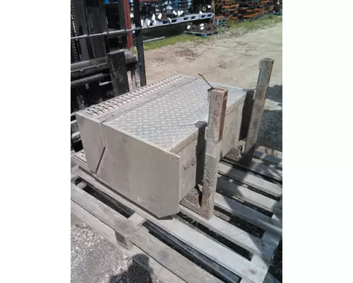 PETERBILT 384 BATTERY BOX