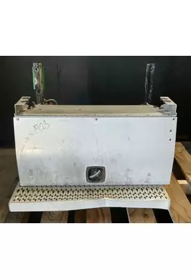 PETERBILT 384 Battery Box/Tray