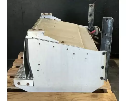 PETERBILT 384 Battery BoxTray