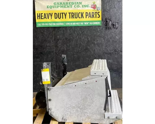 PETERBILT 384 Battery BoxTray